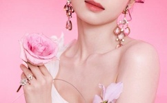 王思聪现身讽刺伊利